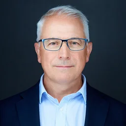 Nagy Róbert villamosmérnök, FAM-szakoktató, MODELLO Intézet